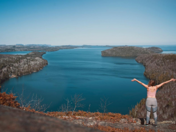 little-trout-bay-hiking-thunder-bay